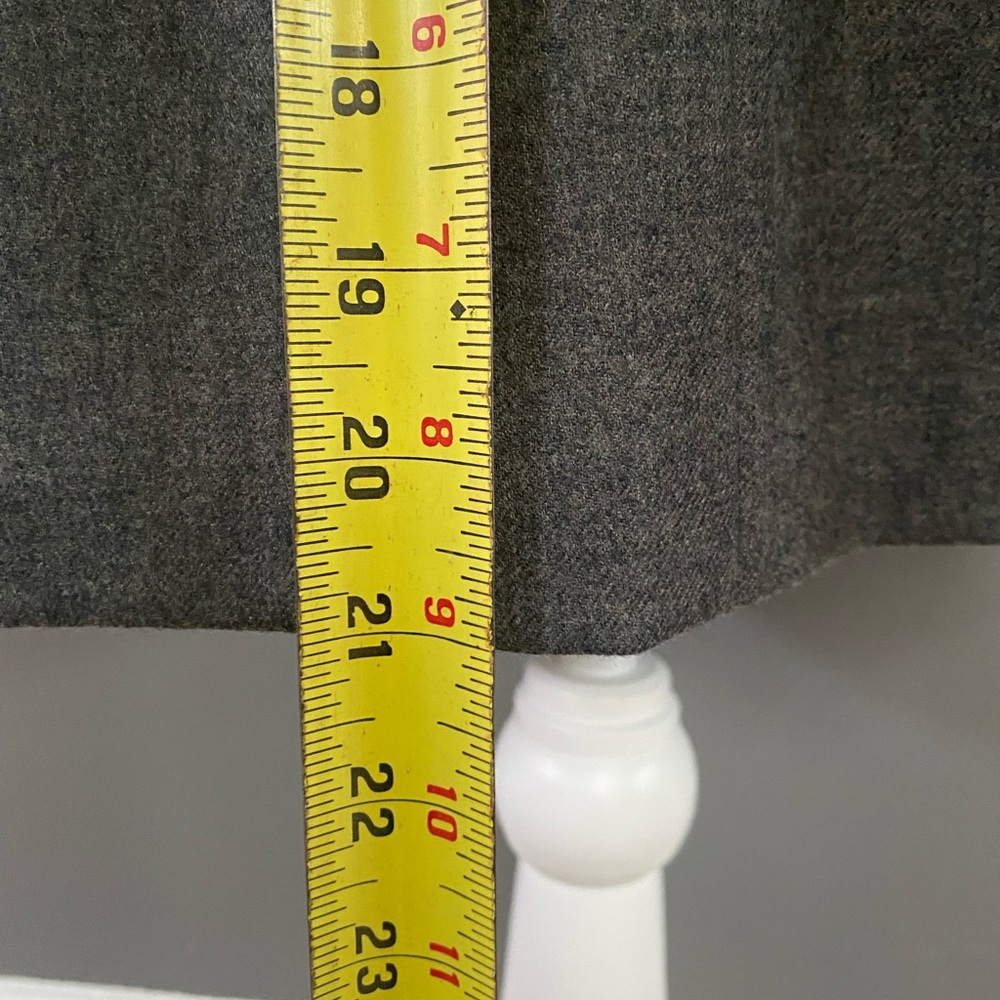 Banana Republic gray a-line skirt - Picture 6 of 6
